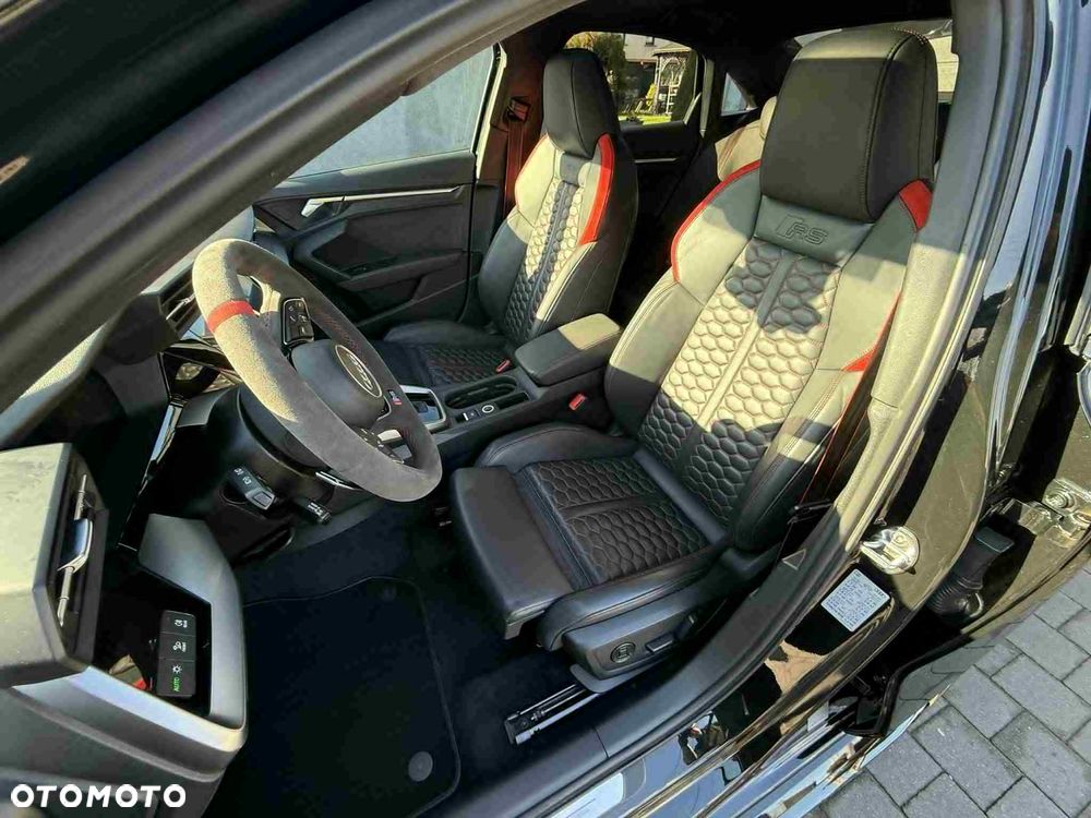Audi RS3 Limousine - 6