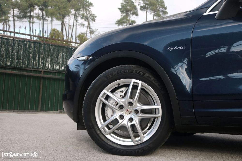 Porsche Cayenne S - 5