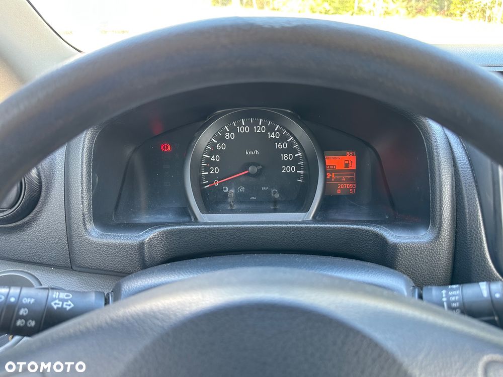 Nissan NV200 - 10