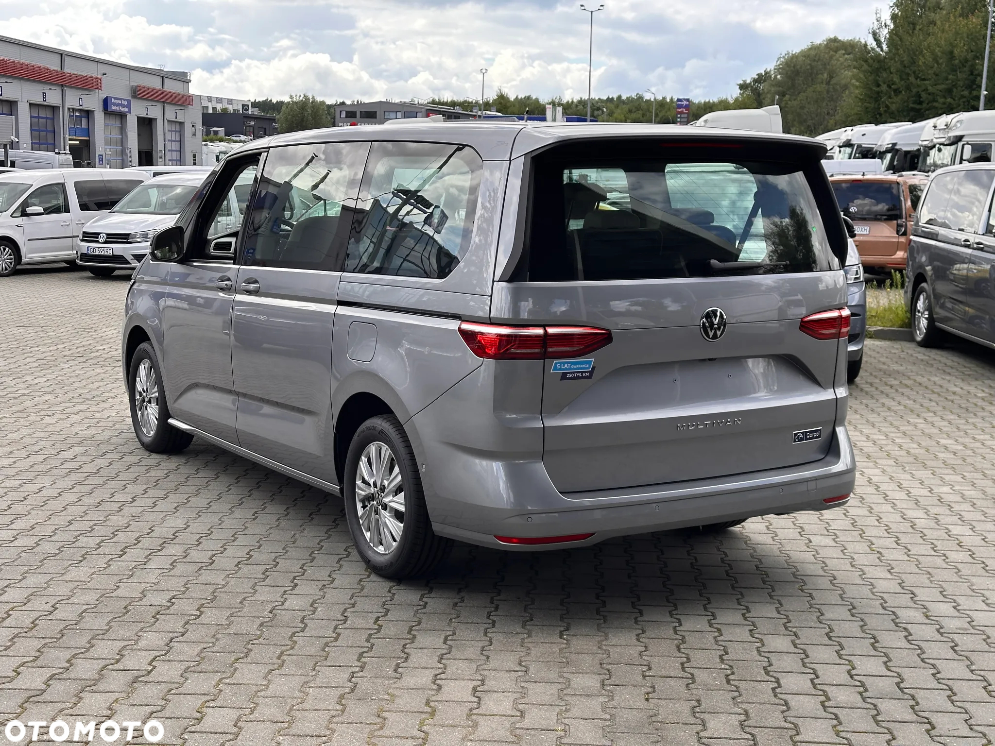 Volkswagen Multivan 2.0 TDI L2 Family DSG - 5