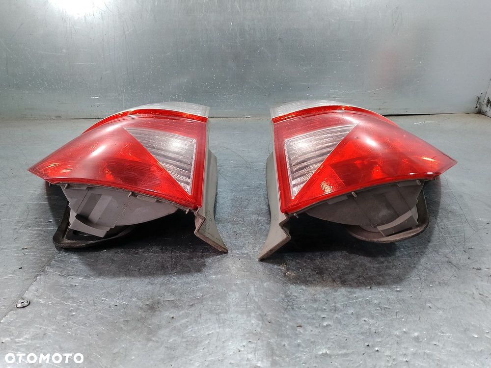 LAMPY TYŁ KOMPLET HONDA FR-V - 12