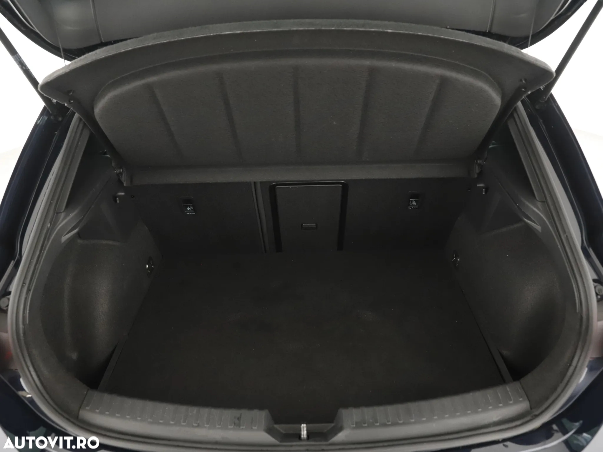 Cupra Leon 1.4 e-Hybrid (180 kW System) VZ - 9