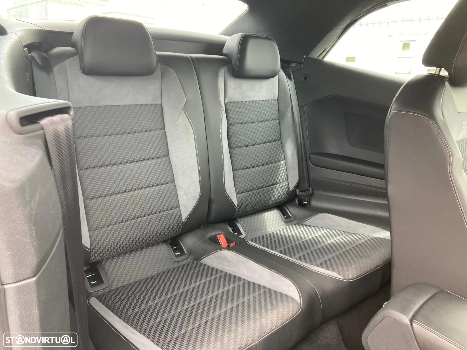VW T-Roc 1.5 TSI R-Line DSG - 13