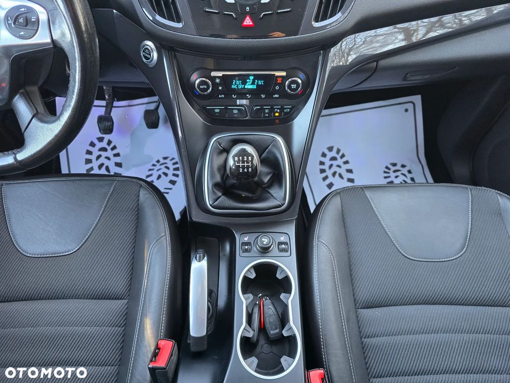 Ford Kuga 2.0 TDCi 4WD Titanium - 26