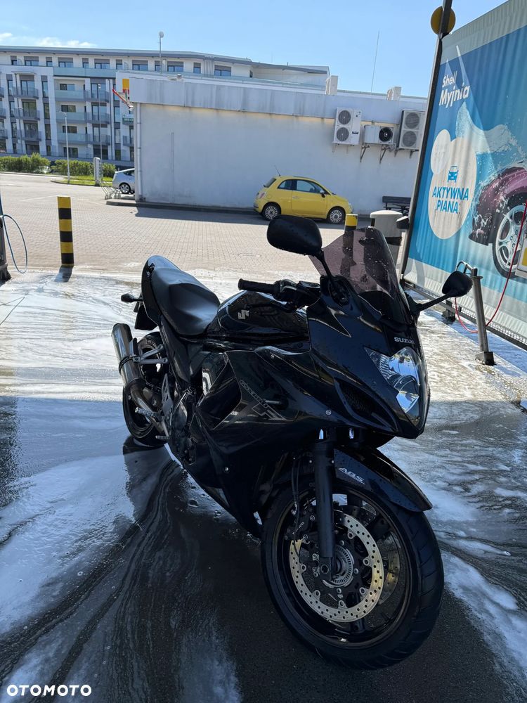 Suzuki GSX - 1