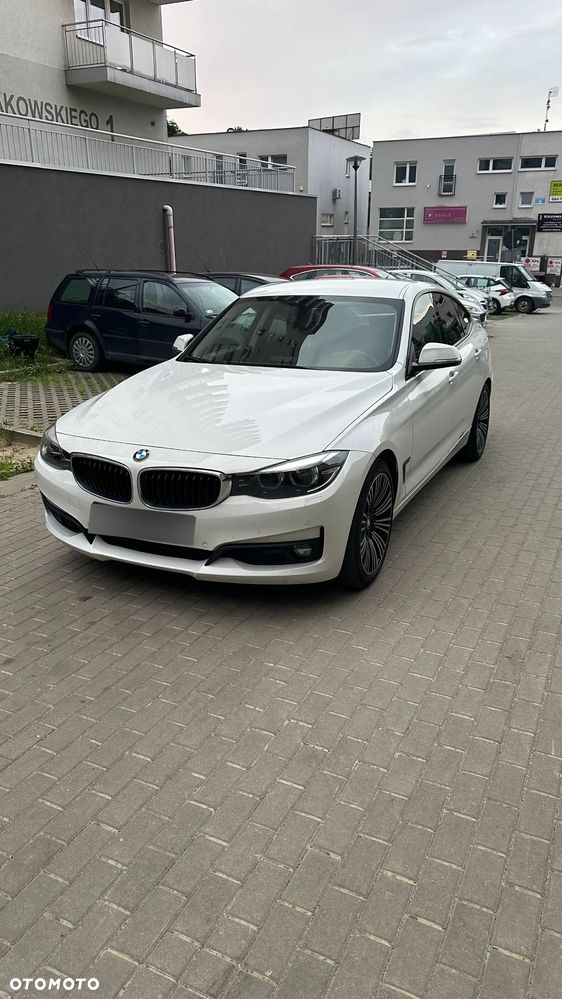 BMW Seria 3 320i xDrive - 2