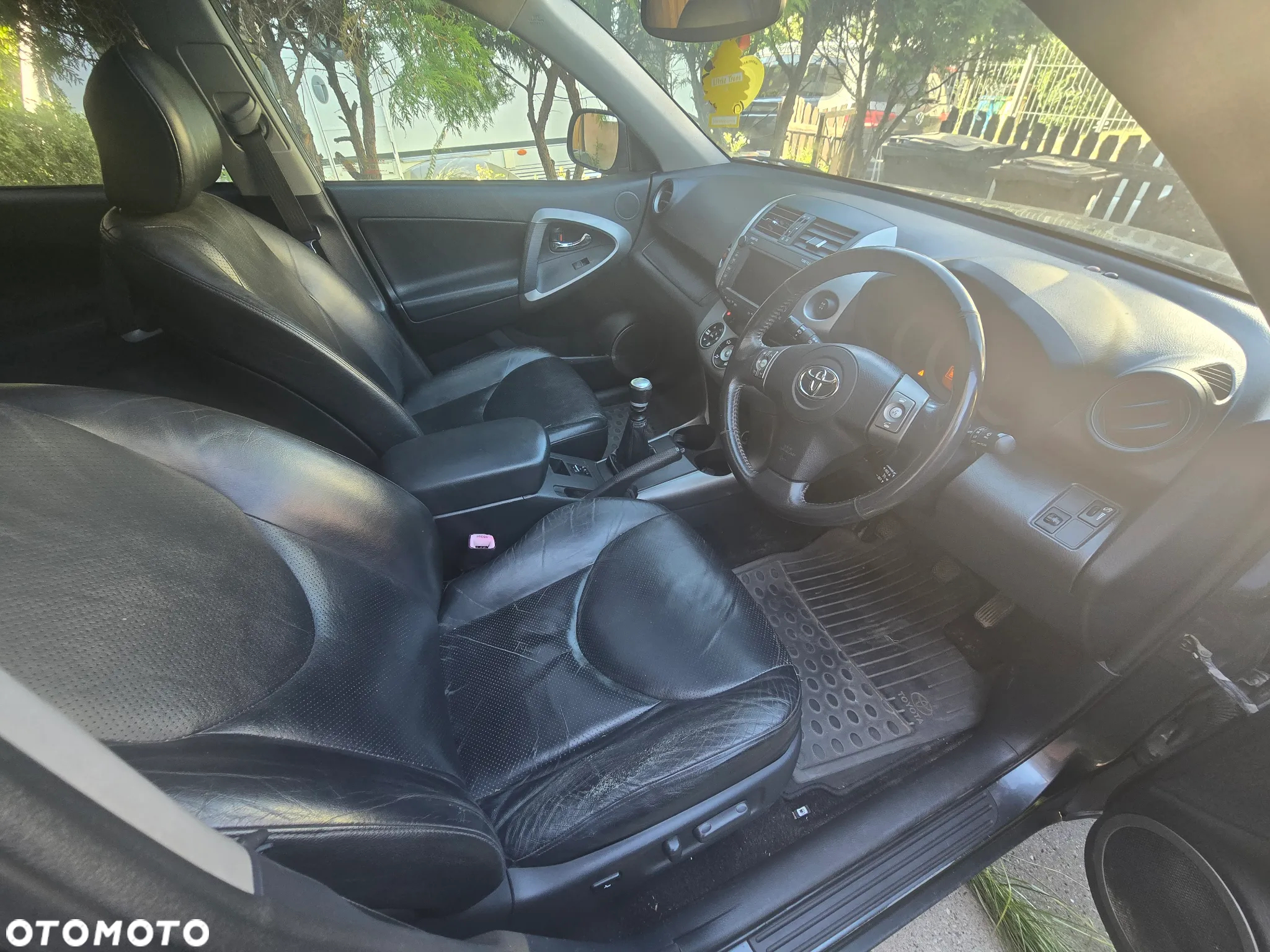 Toyota RAV4 - 9