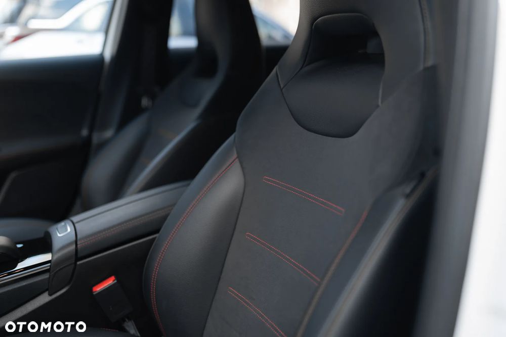 Mercedes-Benz Klasa A 250 E AMG Line 8G-DCT - 17