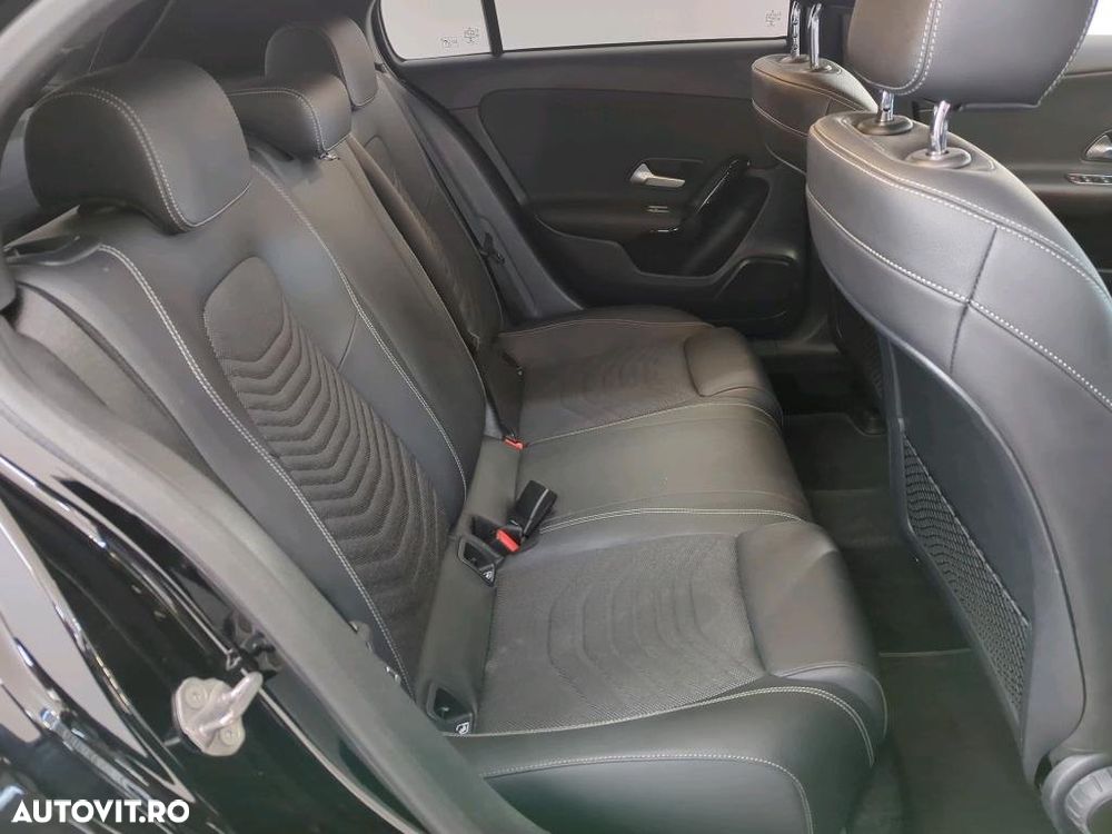 Mercedes-Benz A - 10