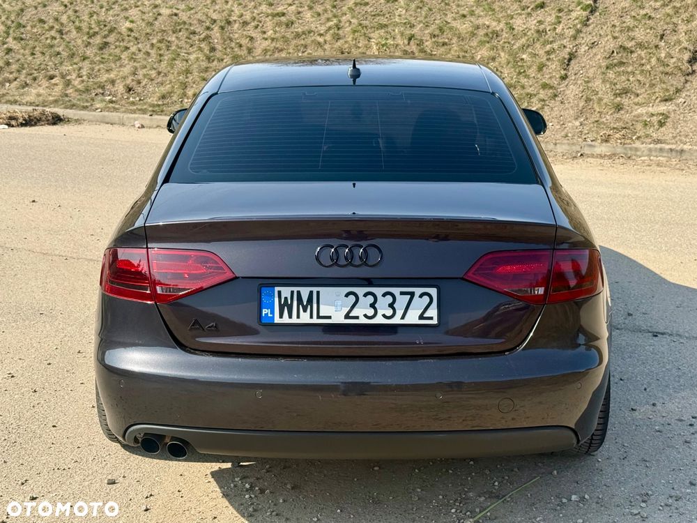 Audi A4 Limousine - 5