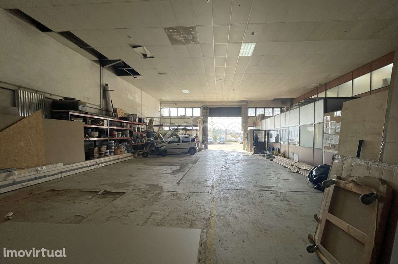 Armazém com 800 m² no Castelo da Maia – Oportunidade de Investiment... - Grande imagem: 4/23