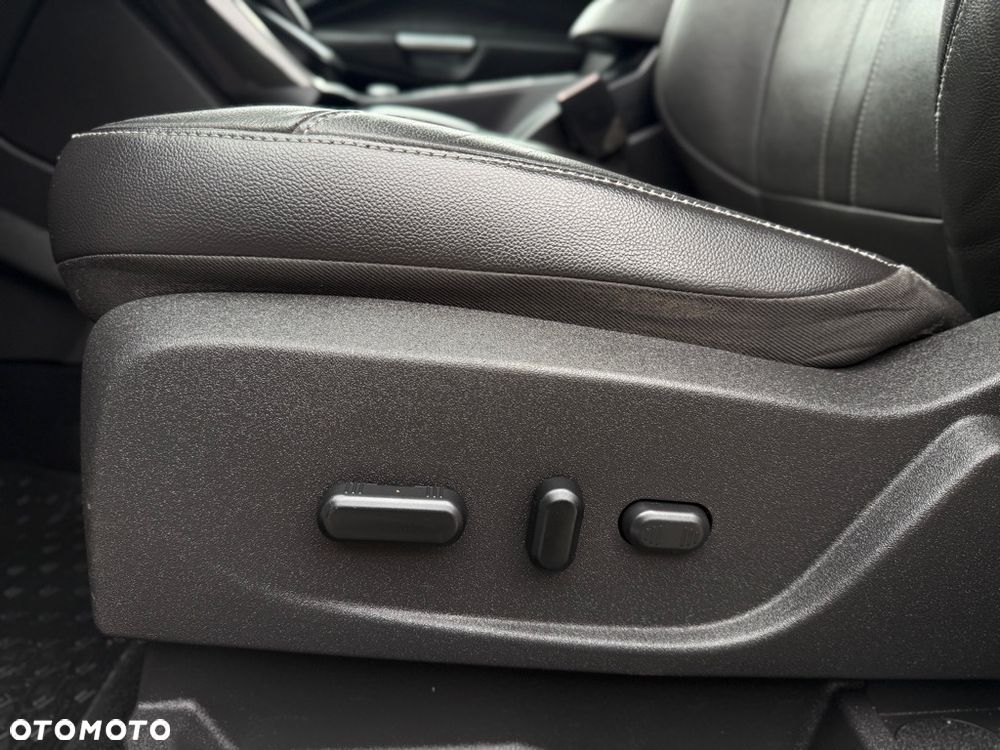 Ford Kuga 2.0 TDCi 4x4 Titanium - 29