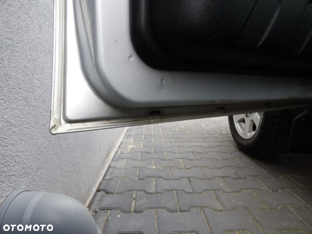 Land Rover Discovery - 26