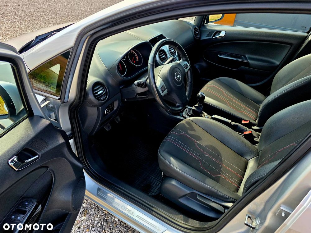 Opel Corsa 1.4 16V 150 Jahre - 14