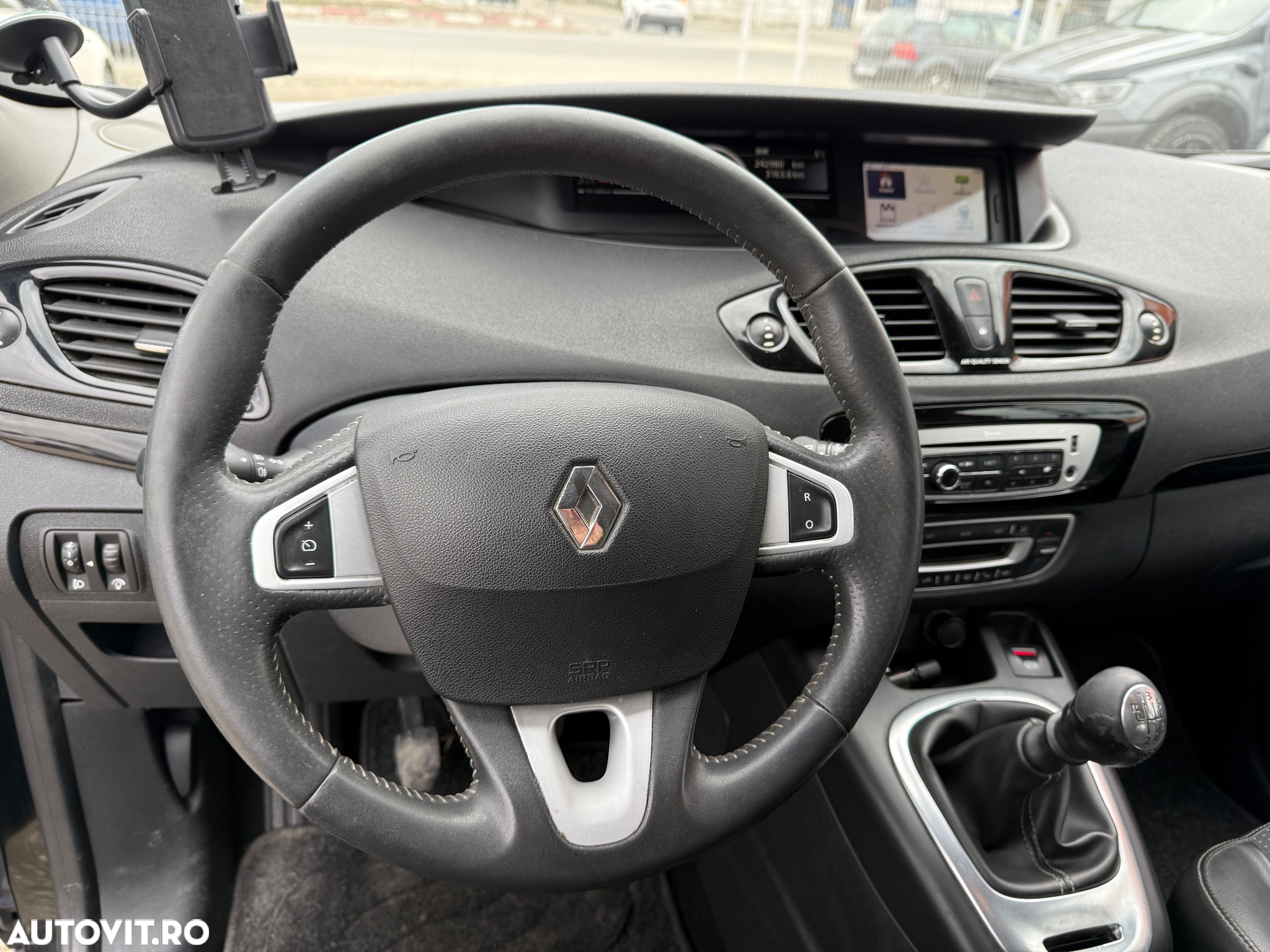 Renault Scenic ENERGY dCi 110 S&S Bose Edition - 28