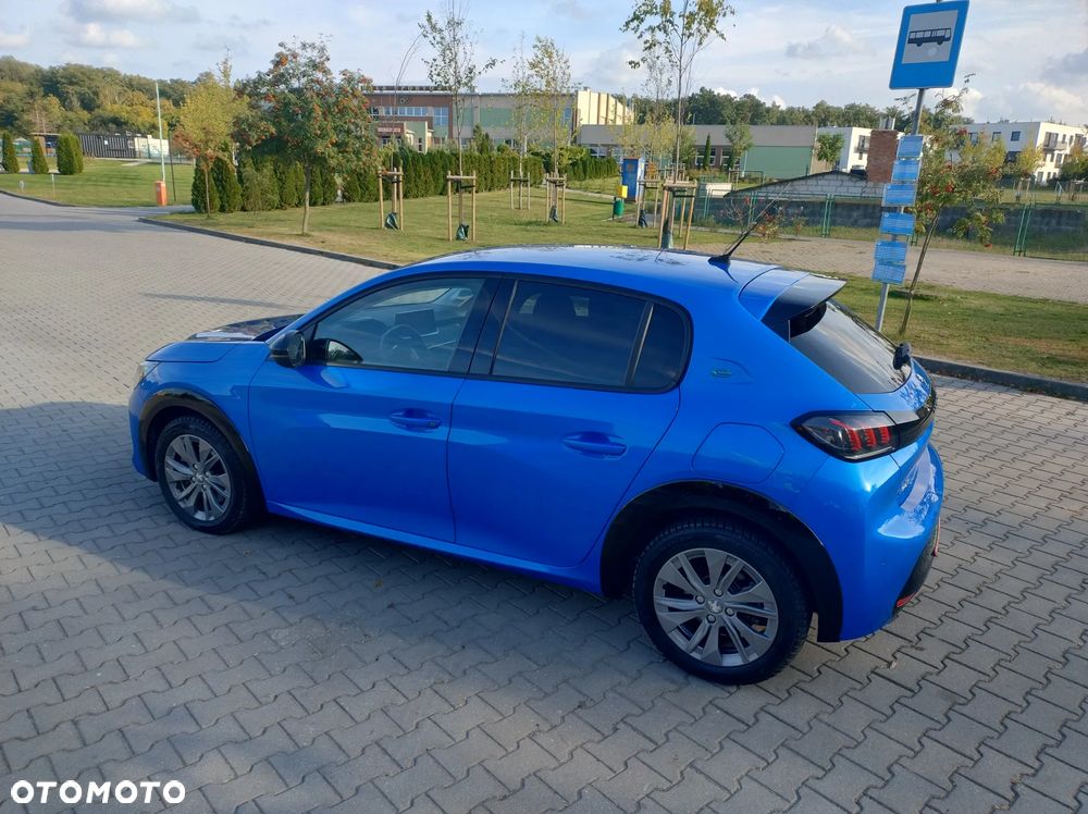 Peugeot 208 Elektromotor 136 Allure Pack - 9