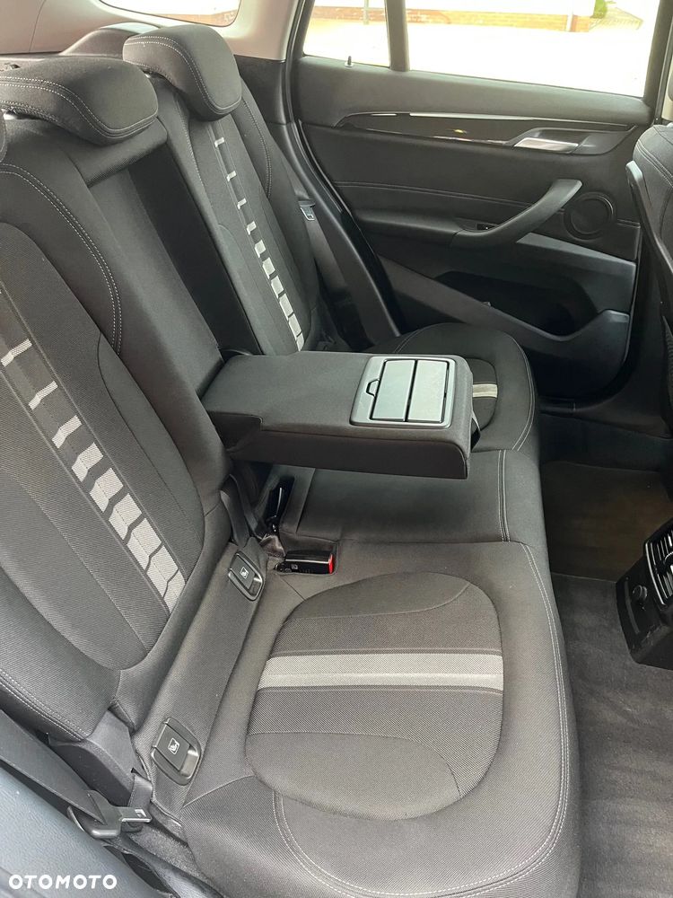 BMW X1 xDrive20d Sport Line sport - 12