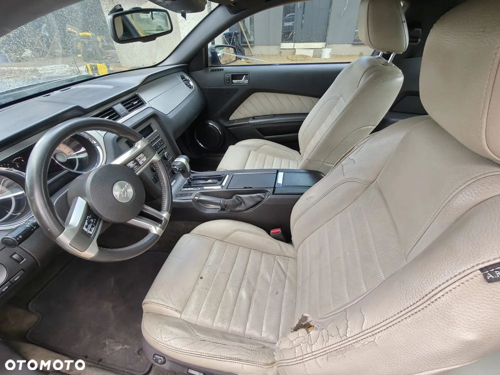Ford Mustang 3.7 V6 Premium - 6
