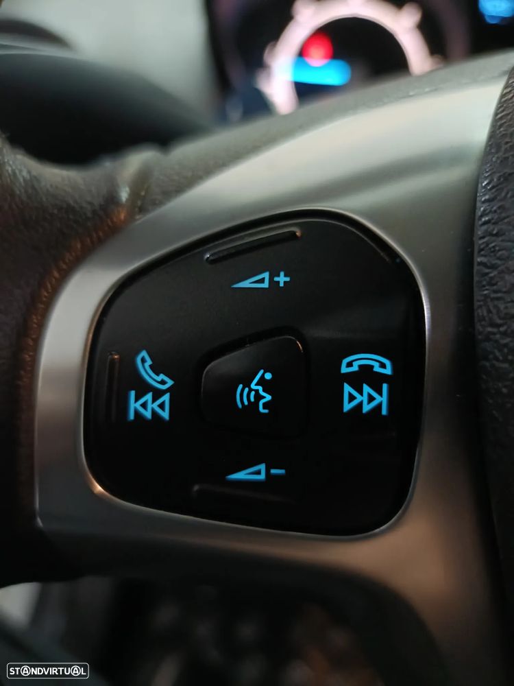 Ford Courier - 26