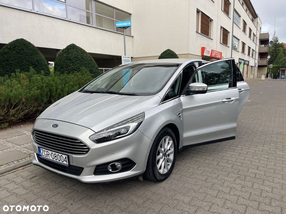 Ford S-Max - 13