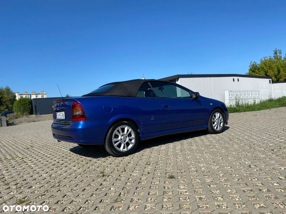 Opel Astra 1.6 Sportive - 1