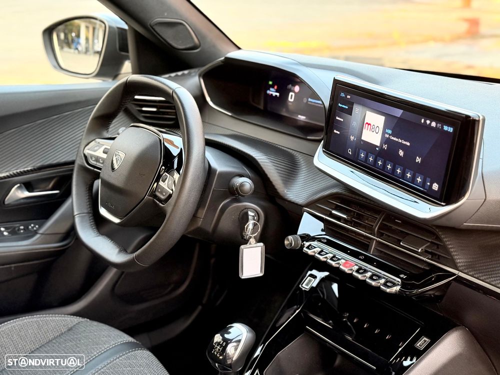 Peugeot 2008 1.2 PureTech Allure Pack - 6