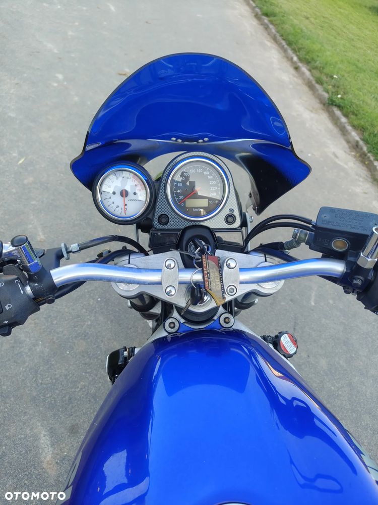 Suzuki SV - 8