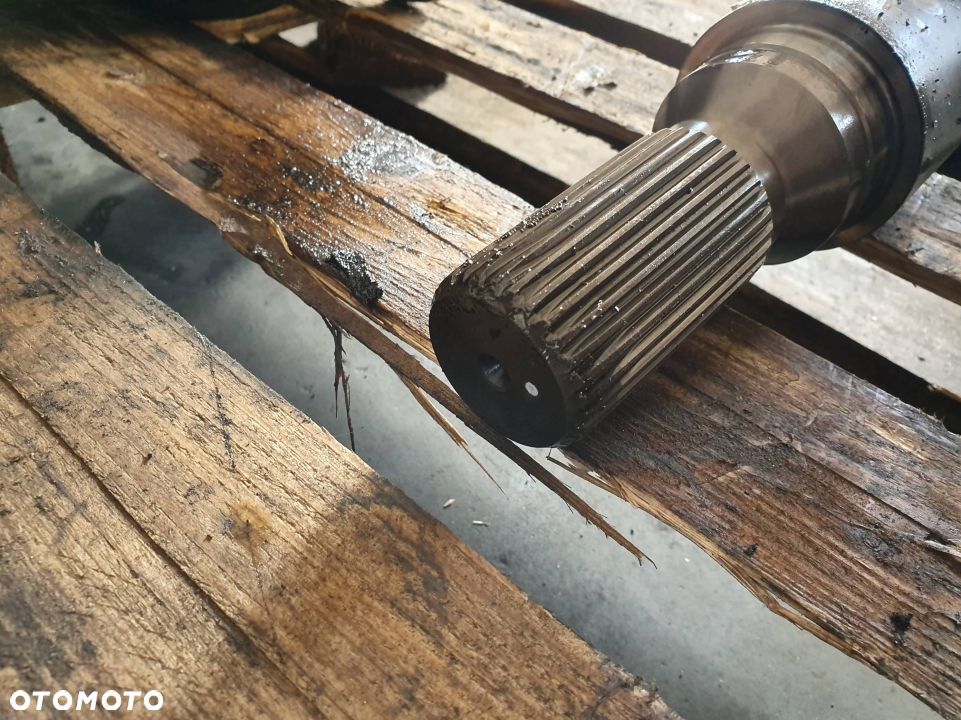 WAŁEK TRAKTOR NEW HOLLAND T8.320 - 3