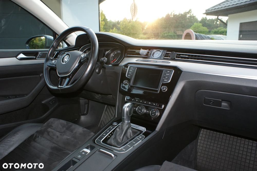 Volkswagen Passat 2.0 TDI BMT 4Mot Highline DSG - 16