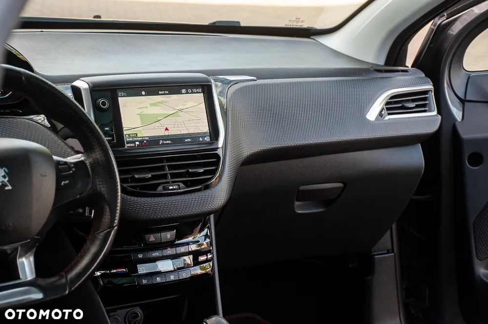 Peugeot 2008 PureTech 110 Stop&Start GT-Line Edition - 32