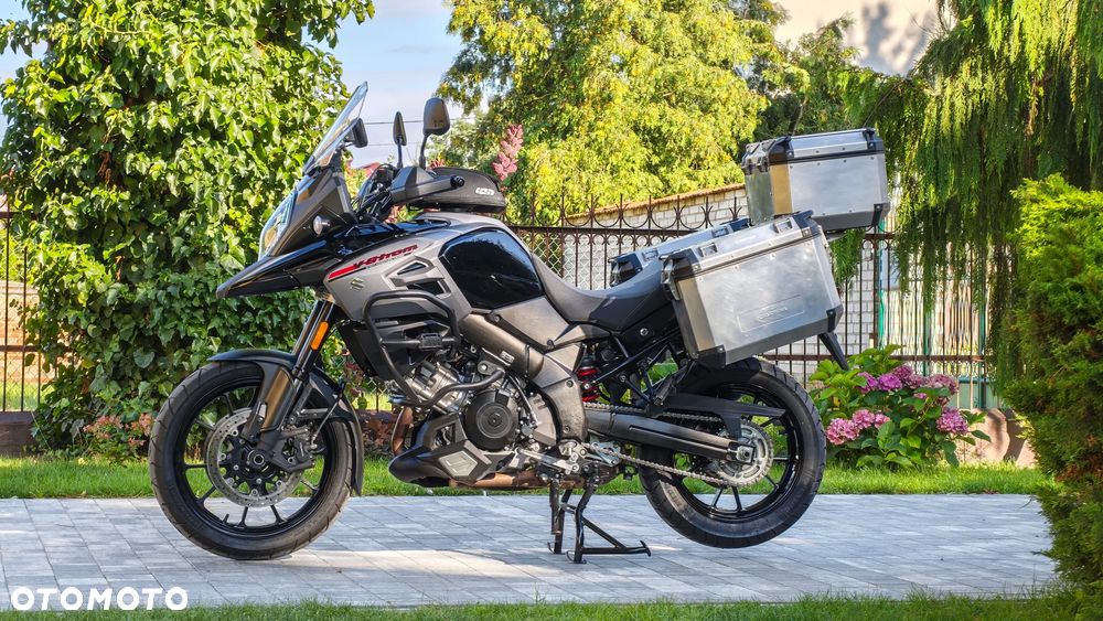Suzuki V-STROM - 1