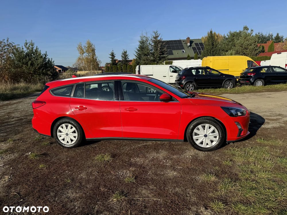 Ford Focus 1.5 EcoBlue Start-Stopp-System TITANIUM DESIGN - 12