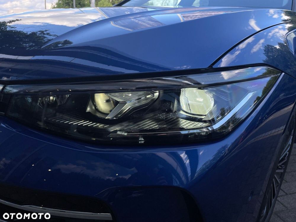 Volkswagen Passat Variant - 33