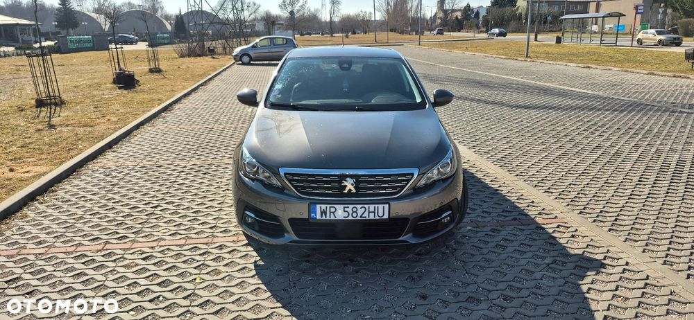 Peugeot 308 - 1