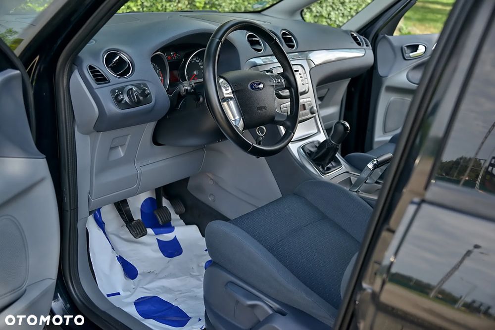 Ford S-Max - 22