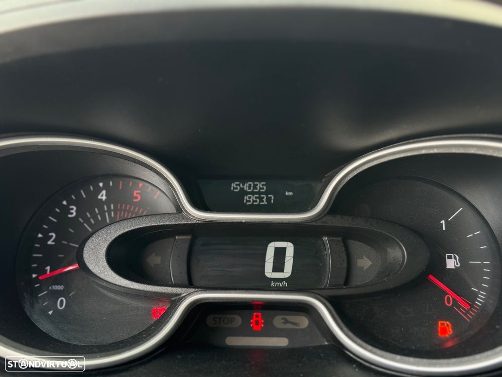 Renault Trafic 2.0 DCI Longa C/IVA DEDUTIVEL - 10