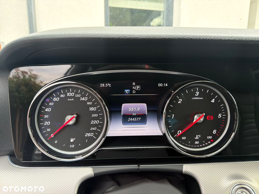Mercedes-Benz Klasa E 350 d 9G-TRONIC Exclusive - 34