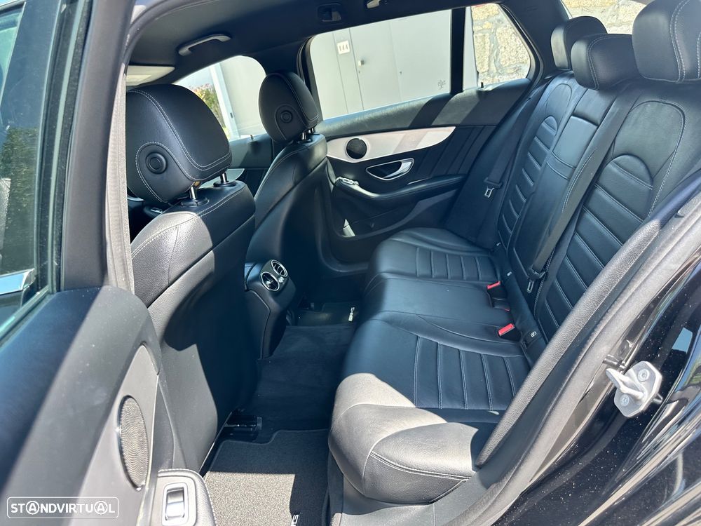 Mercedes-Benz C 220 d AMG Line - 32