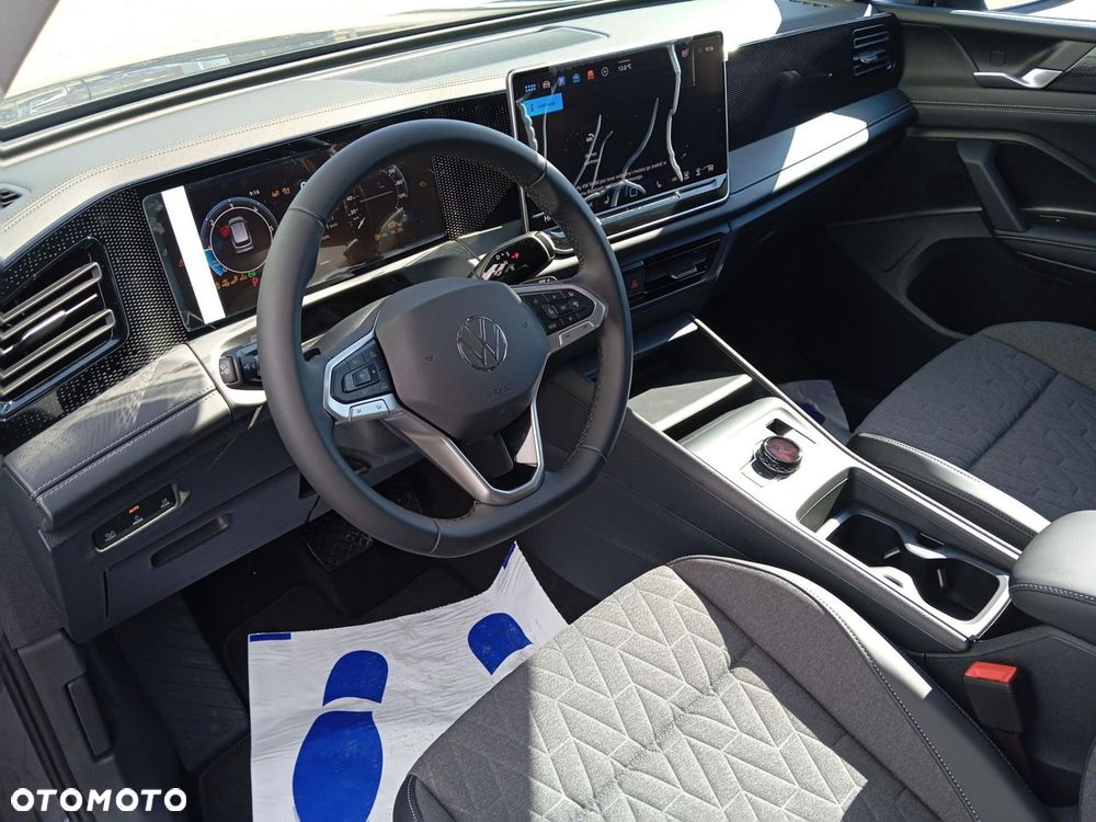Volkswagen Tiguan - 17