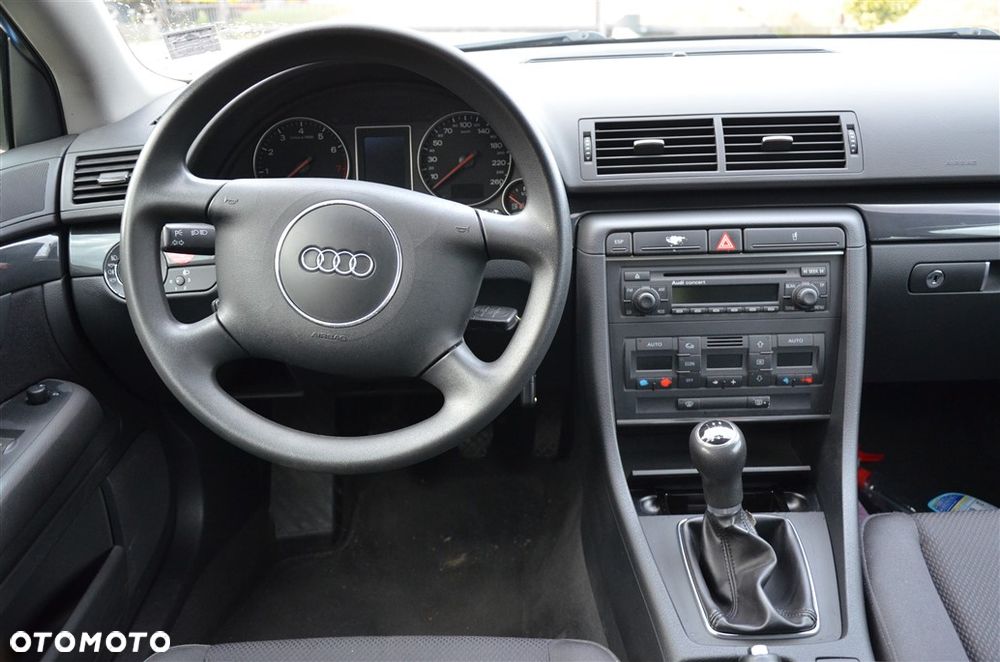 Audi A4 Avant 1.8 T - 10