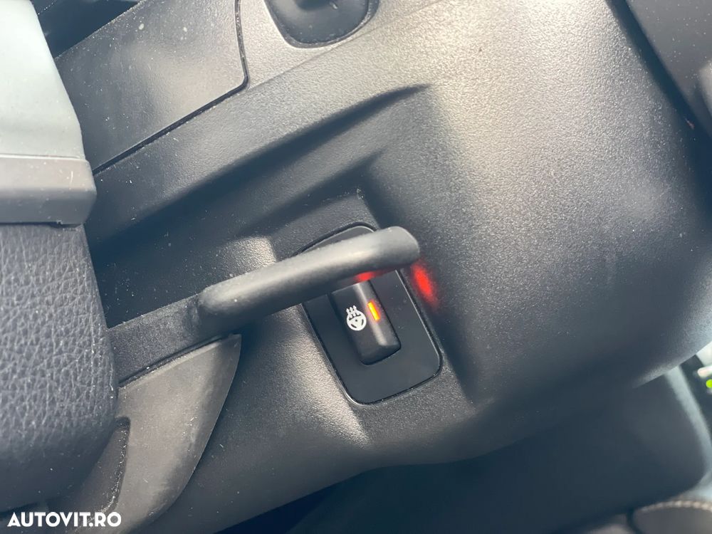 BMW Seria 5 520d Sport-Aut. - 30