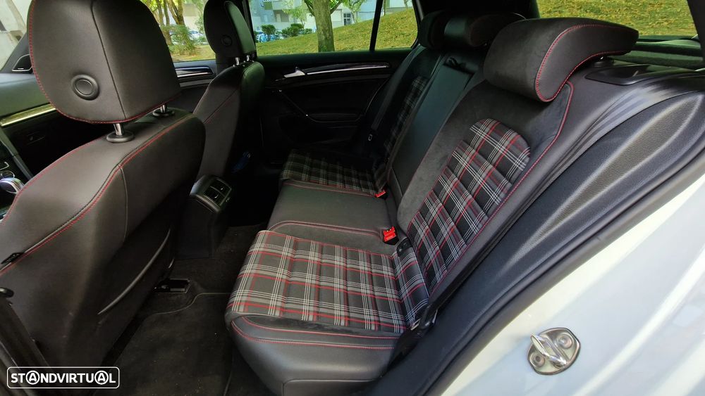 VW Golf 2.0 TSi GTi DSG - 4
