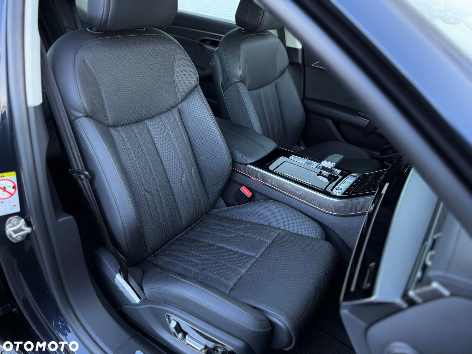 Audi A8 - 35