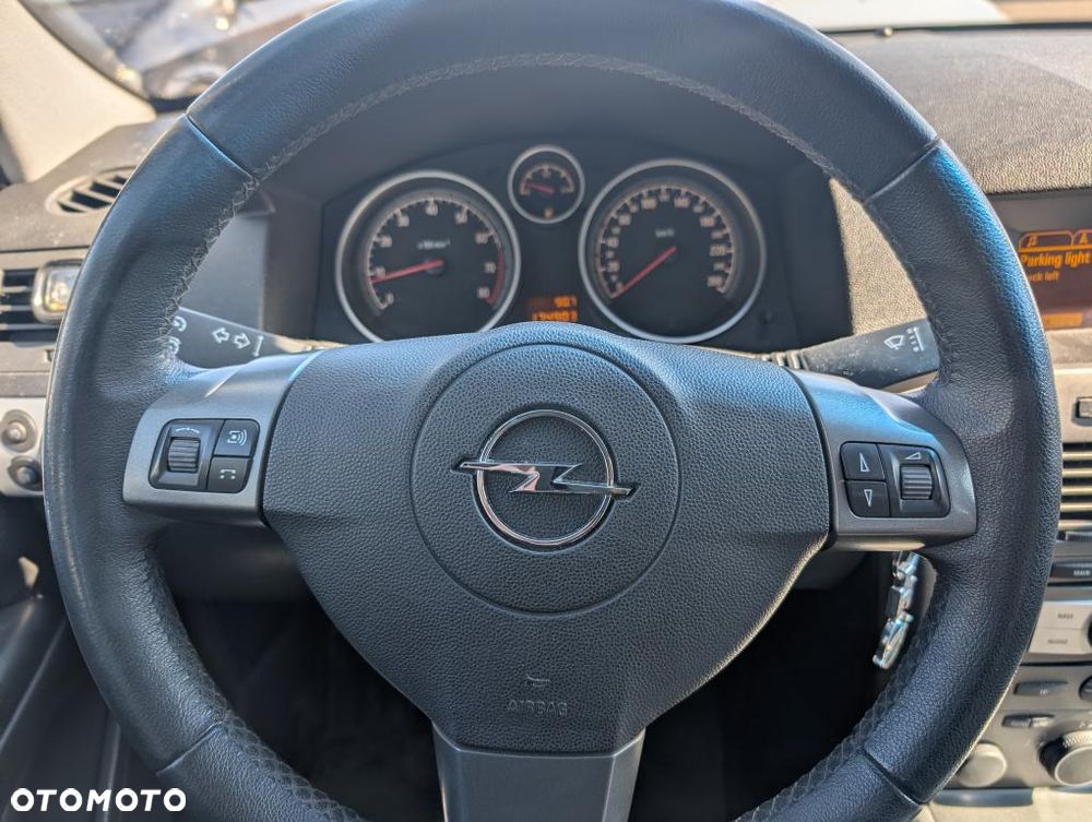 Opel Astra 1.6 Start - 11