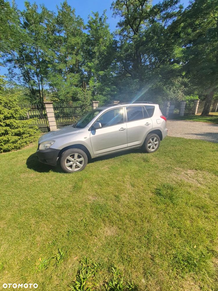 Toyota RAV4 2.2 D-4D Luna - 1