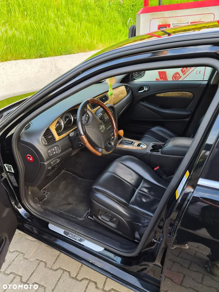 Jaguar S-Type - 12