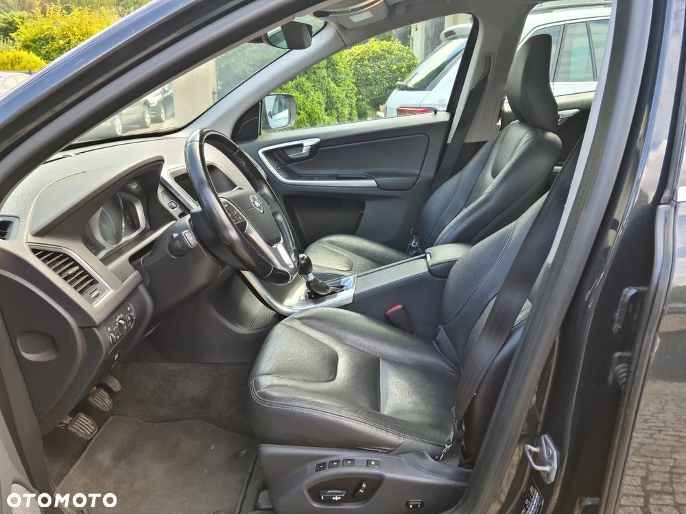 Volvo XC 60 D3 Momentum - 24