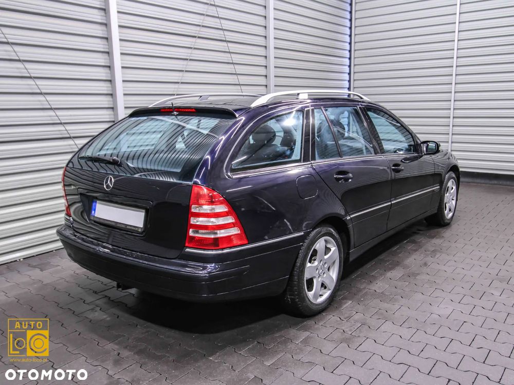 Mercedes-Benz Klasa C 200 T Kompressor Automatik Avantgarde Sport Edition - 7