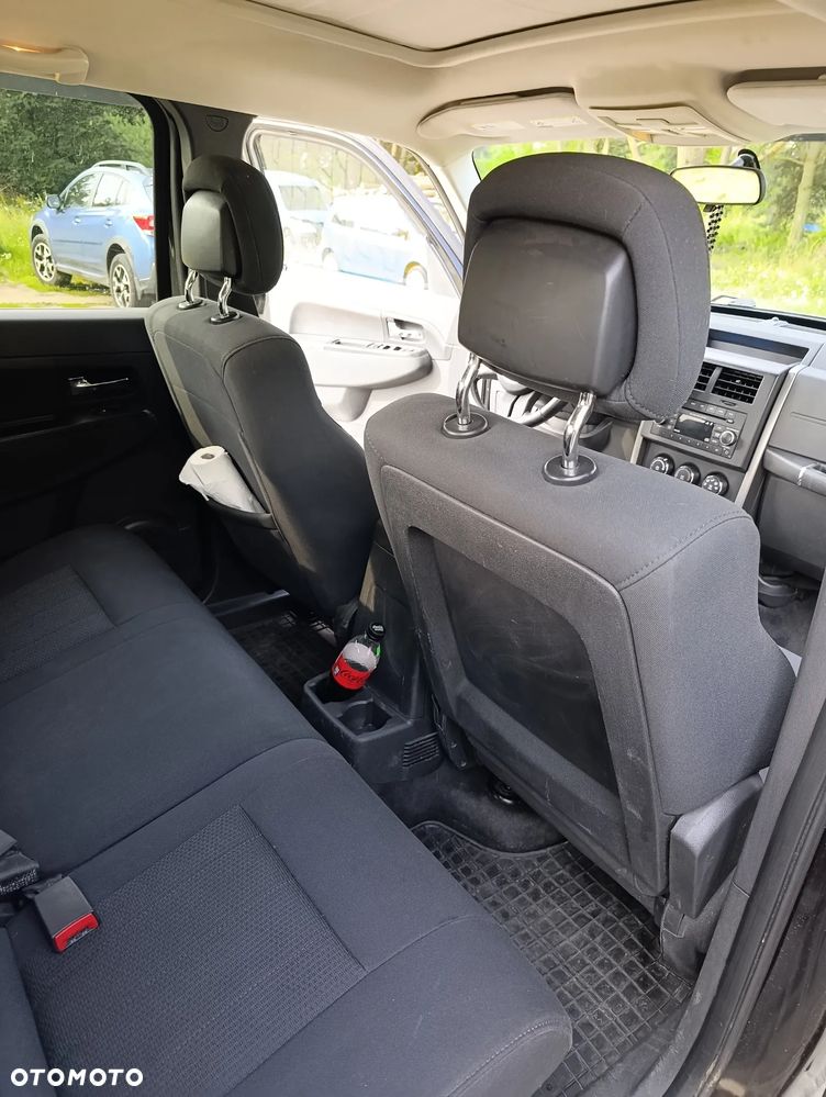 Jeep Liberty - 18