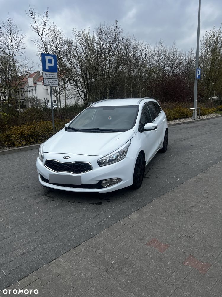 Kia Ceed 1.6 CRDi 128 ISG SW Platinum Edition - 1